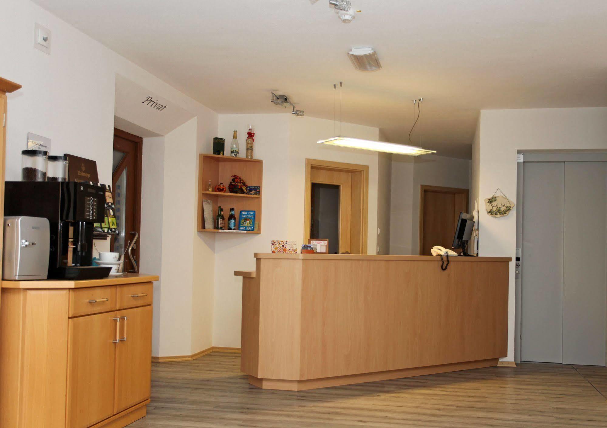 Hotel Garni Hopfengold Wolnzach Extérieur photo