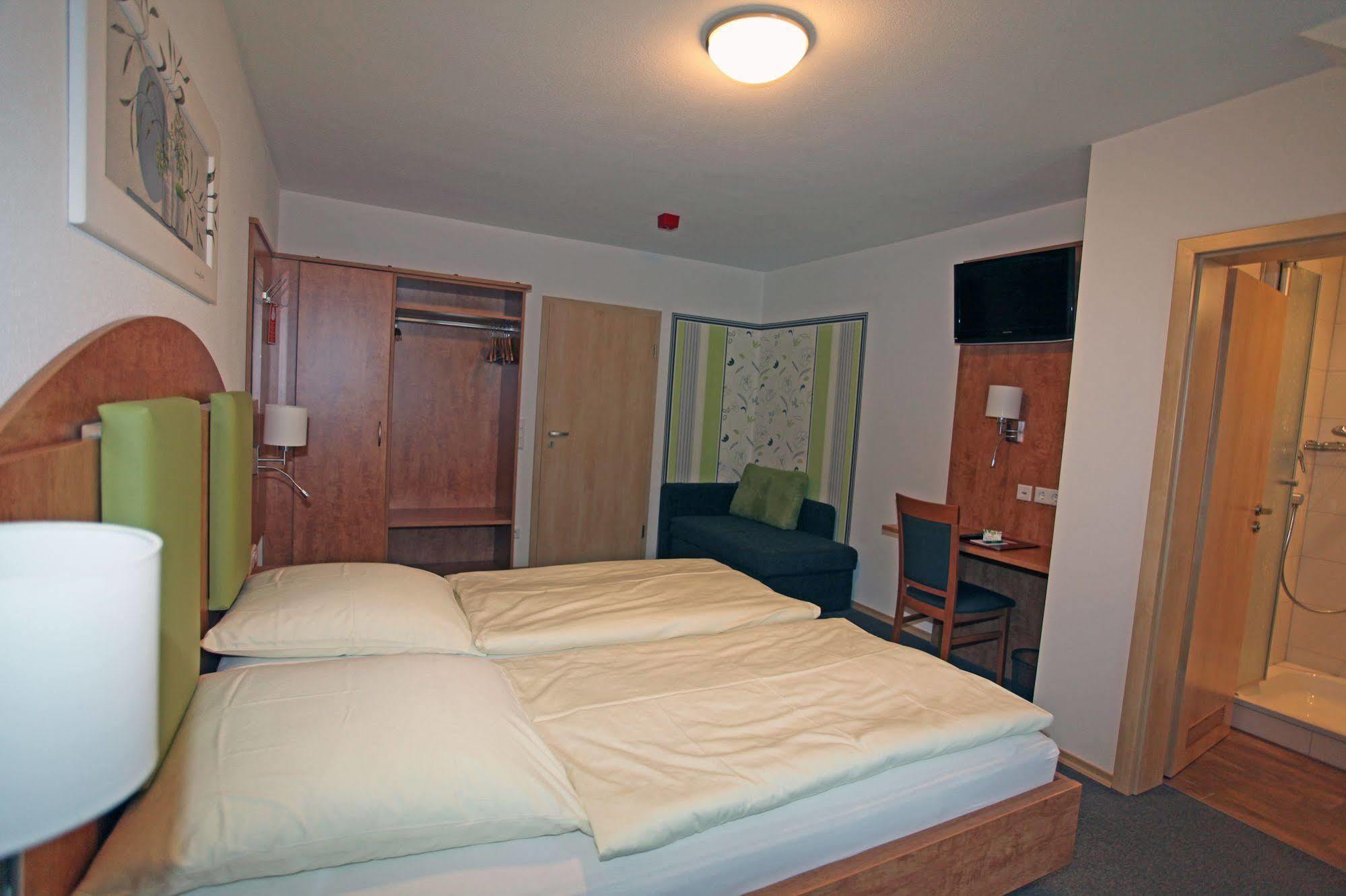 Hotel Garni Hopfengold Wolnzach Extérieur photo