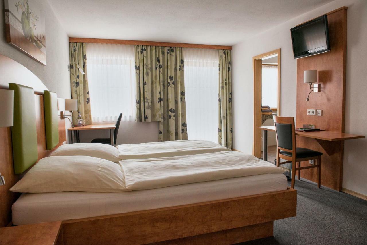 Hotel Garni Hopfengold Wolnzach Extérieur photo